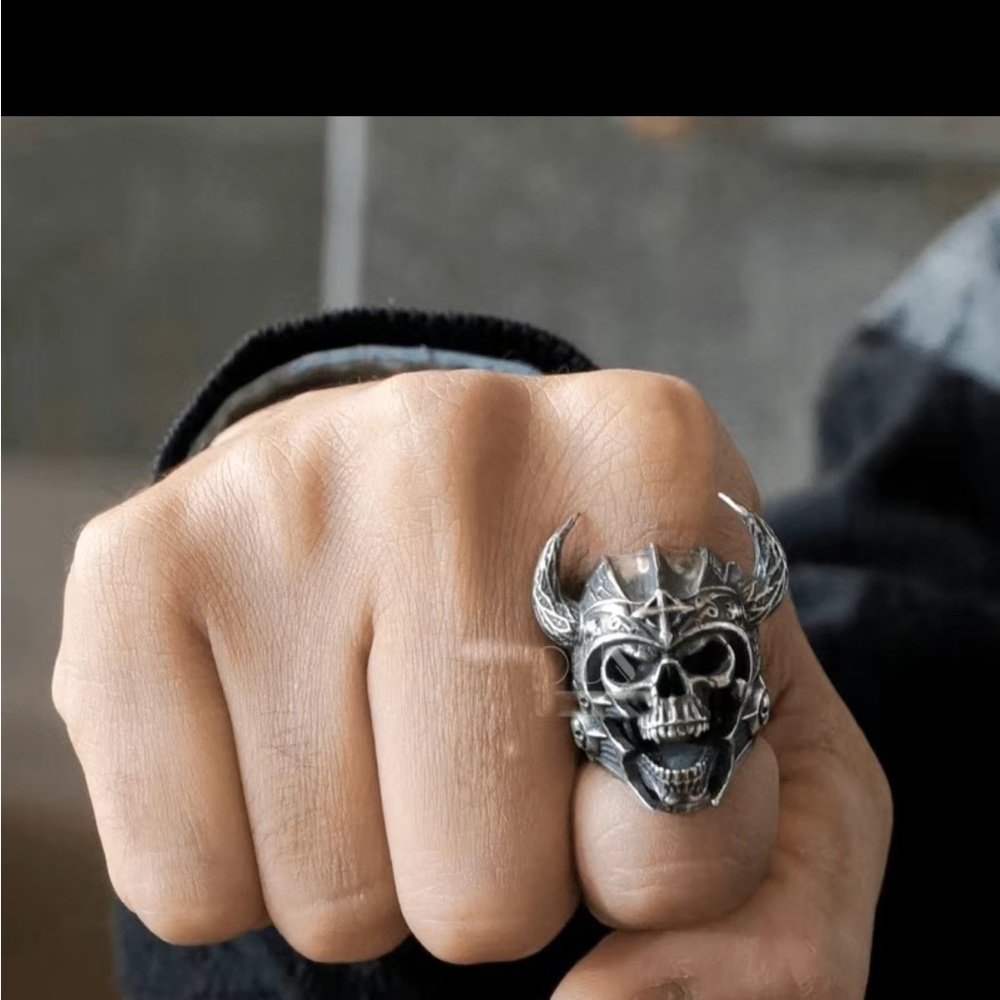 Vintage Cow Head Skull Punk Nordic God of War Biker Silver Tone Ring - Picture 4 of 4